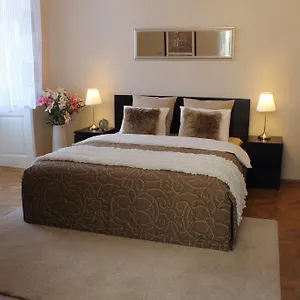 Apartament Royal Celakovskeho Sady